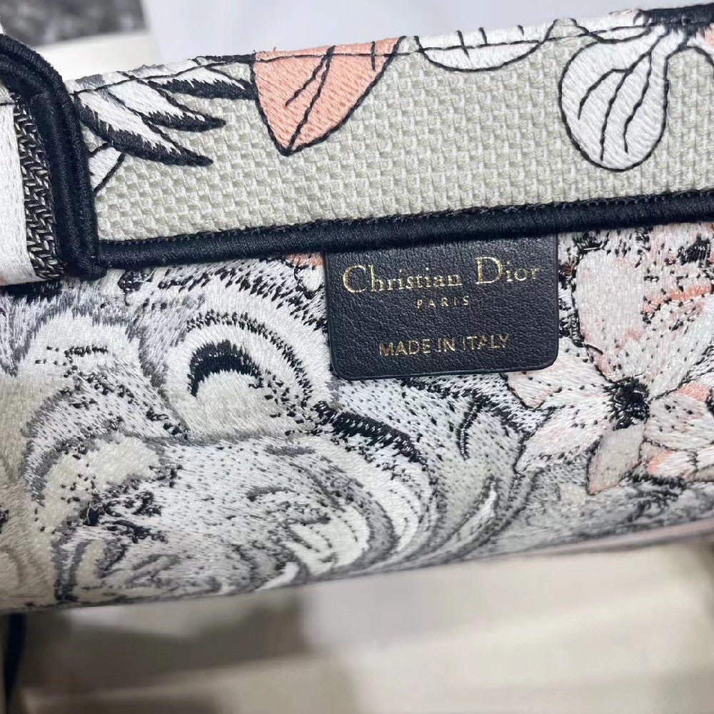 2025 Bag Book Tote Bag D14