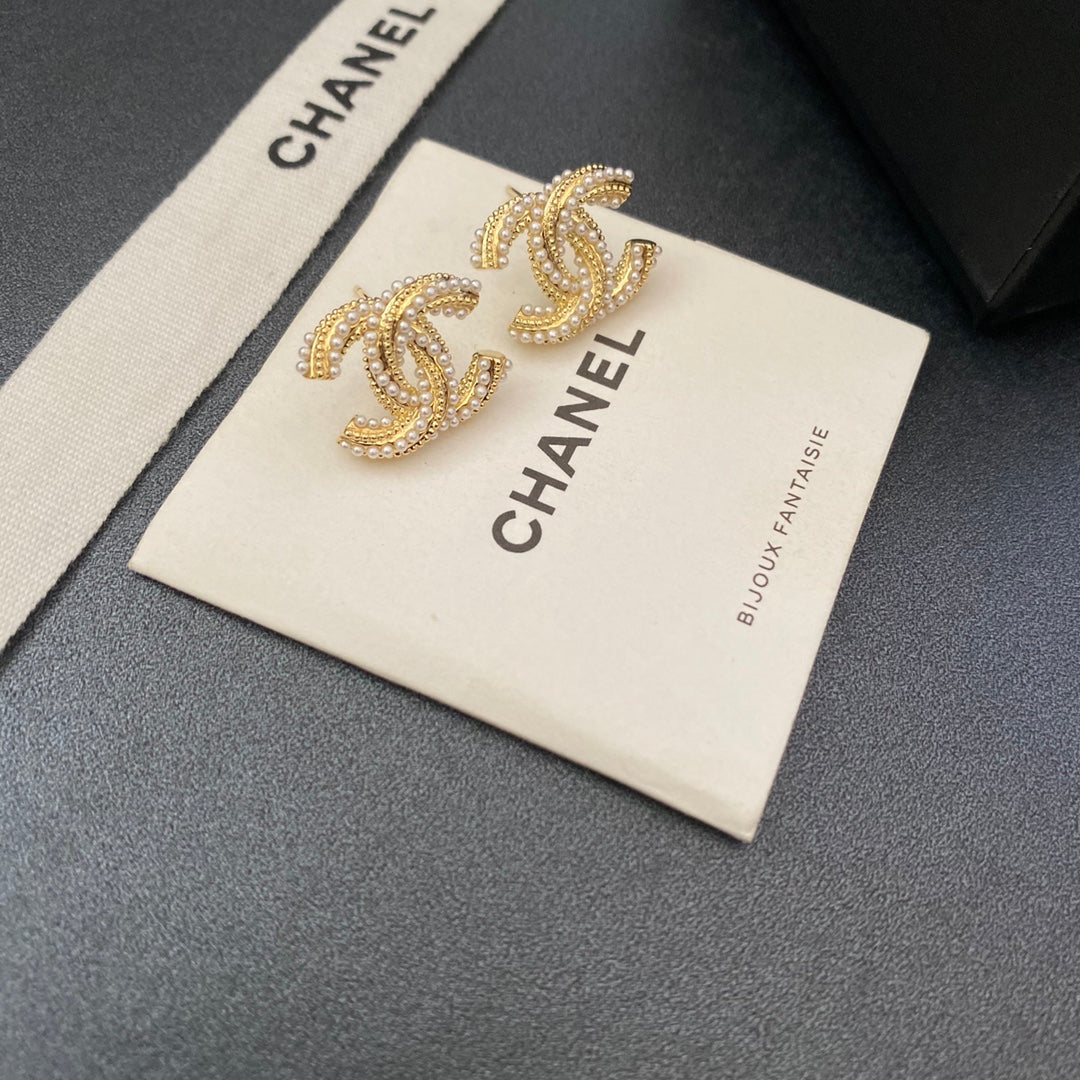 2025 Temperament Pearl Letter Stud Earrings