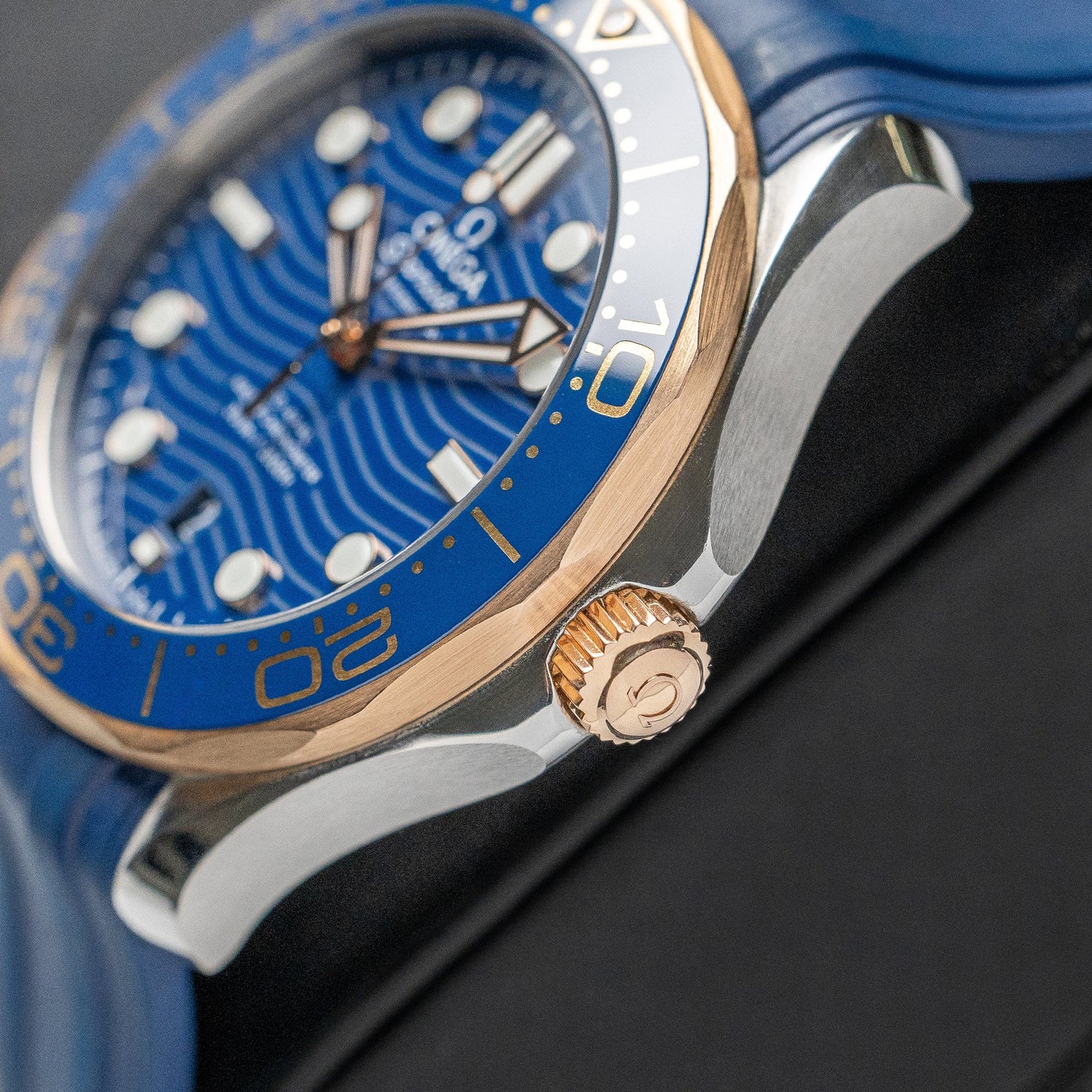 Seamaster 210.22.42.20.03.002