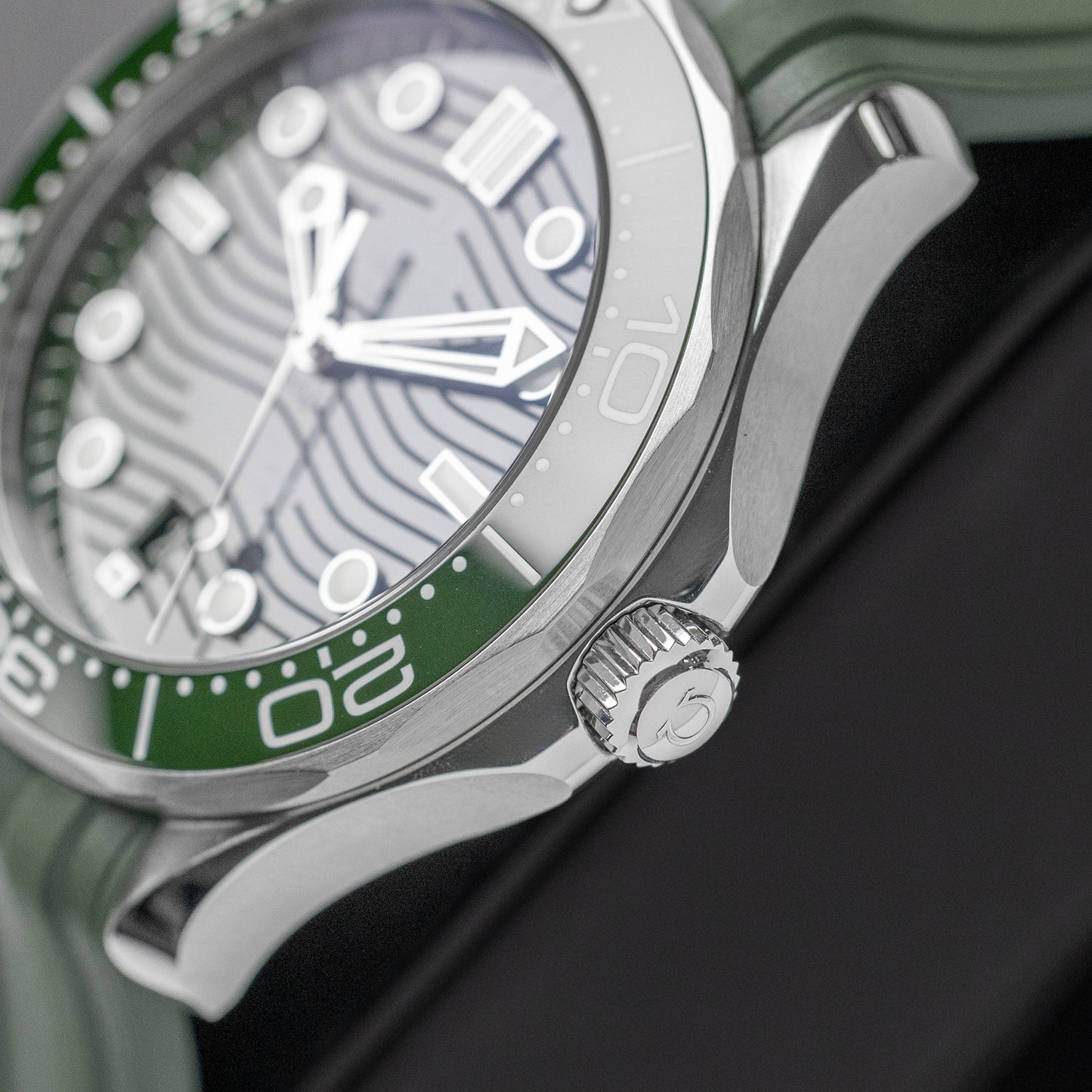 Seamaster Diver 210.32.42.20.10.001