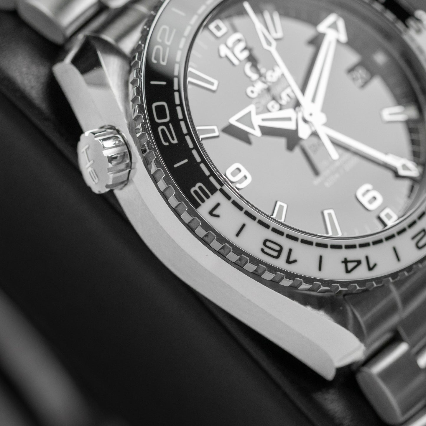 Seamaster GMT 215.30.44.22.01.001