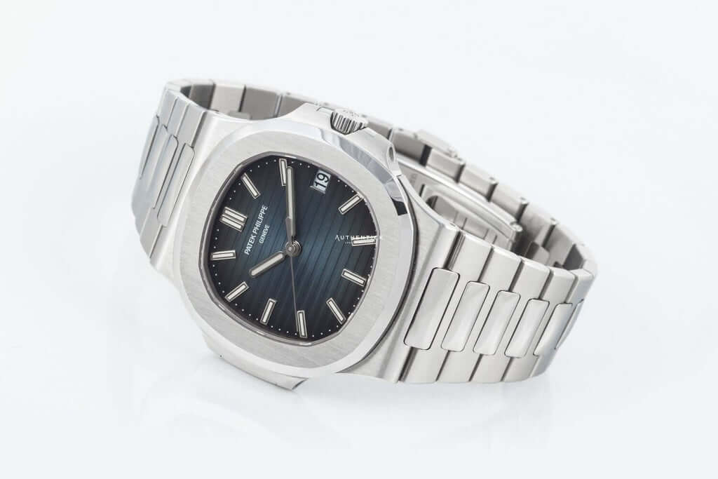 CLASSIC NAUTILUS STAINLESS STEEL BLUE DIAL 5711/1A-010
