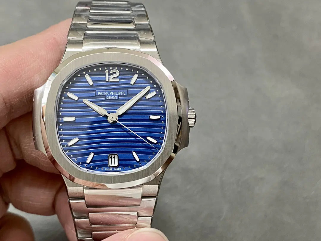 CLASSIC Ladies Nautilus Blue Dial and Grey Dial 7118 1A 001 35.2mm