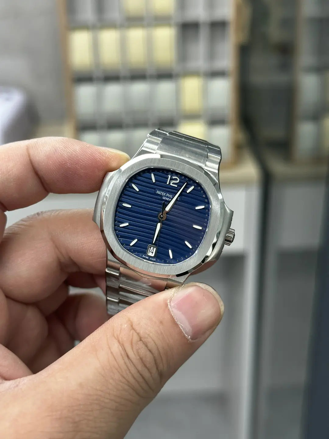 CLASSIC Ladies Nautilus Blue Dial and Grey Dial 7118 1A 001 35.2mm