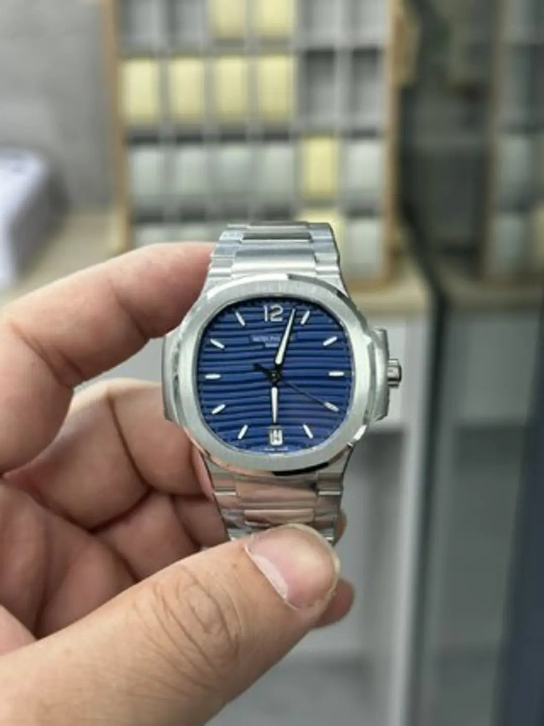 CLASSIC Ladies Nautilus Blue Dial and Grey Dial 7118 1A 001 35.2mm