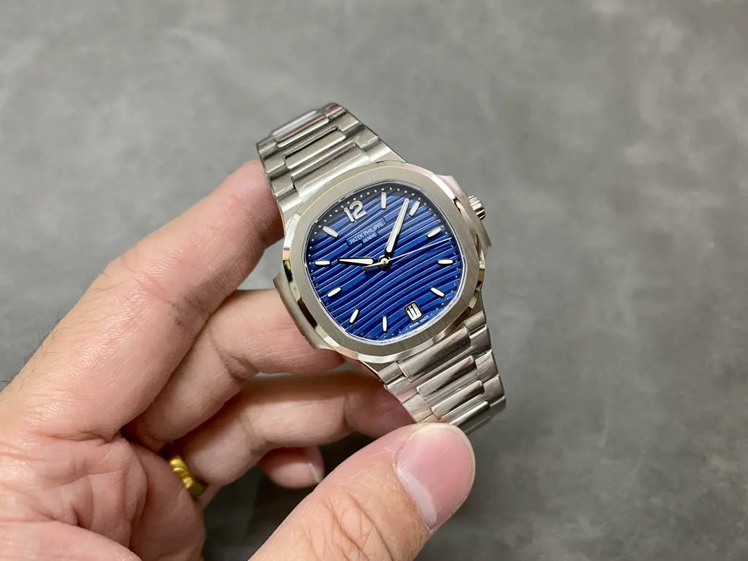 CLASSIC Ladies Nautilus Blue Dial and Grey Dial 7118 1A 001 35.2mm