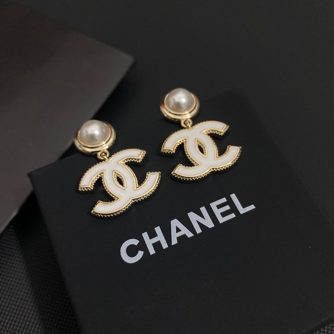 2025 Temperament Epoxy Pearl Earrings