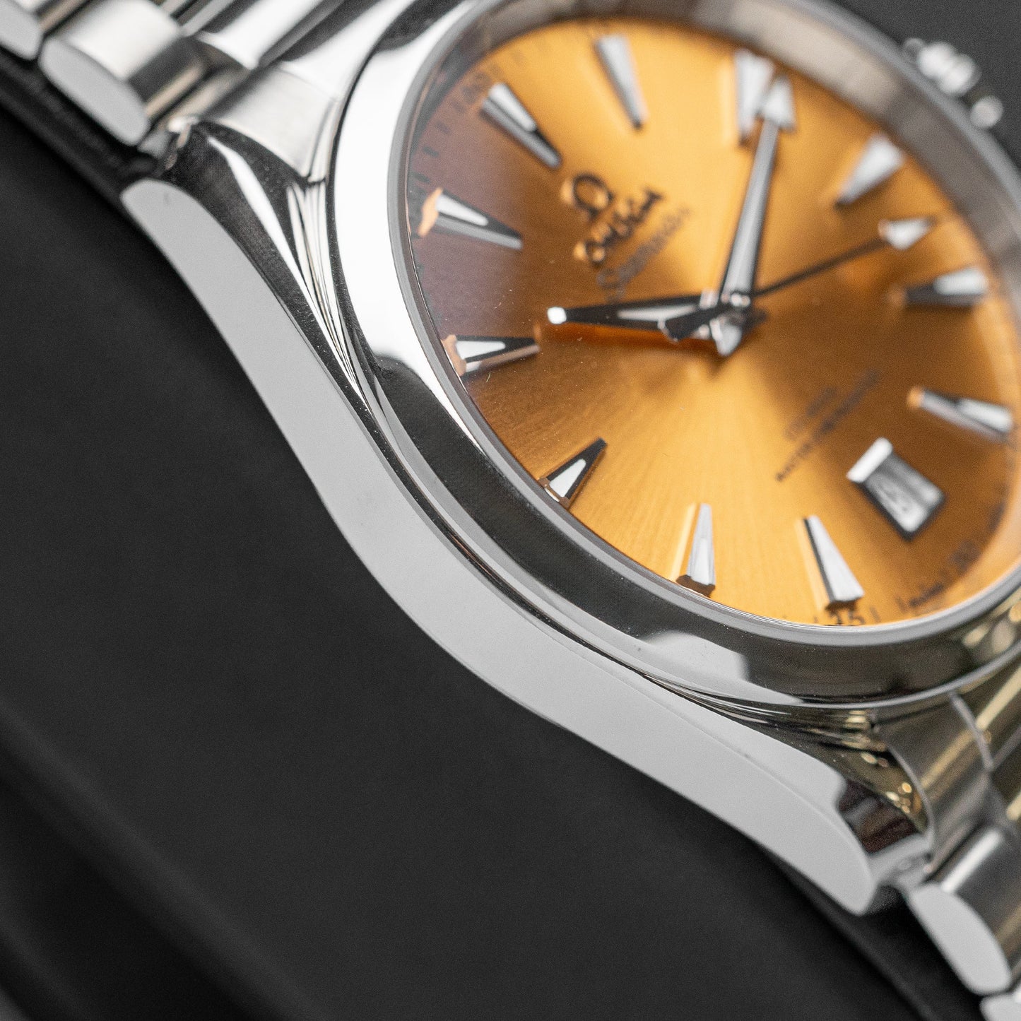 Seamaster 220.10.38.20.12.001