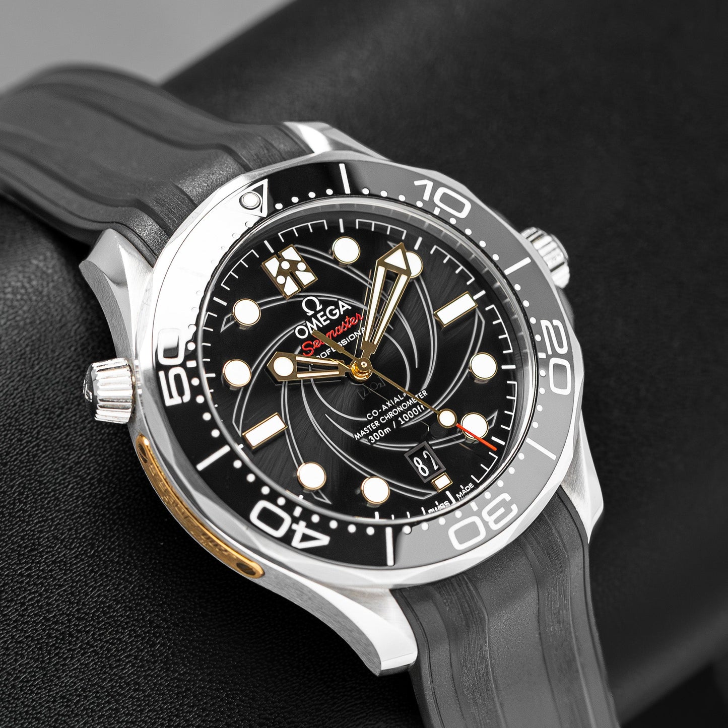 Seamaster James Bond 210.22.42.20.01.004