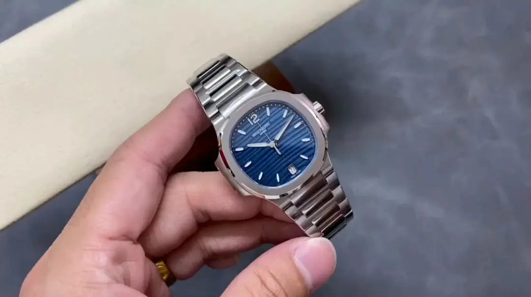 CLASSIC Ladies Nautilus Blue Dial and Grey Dial 7118 1A 001 35.2mm