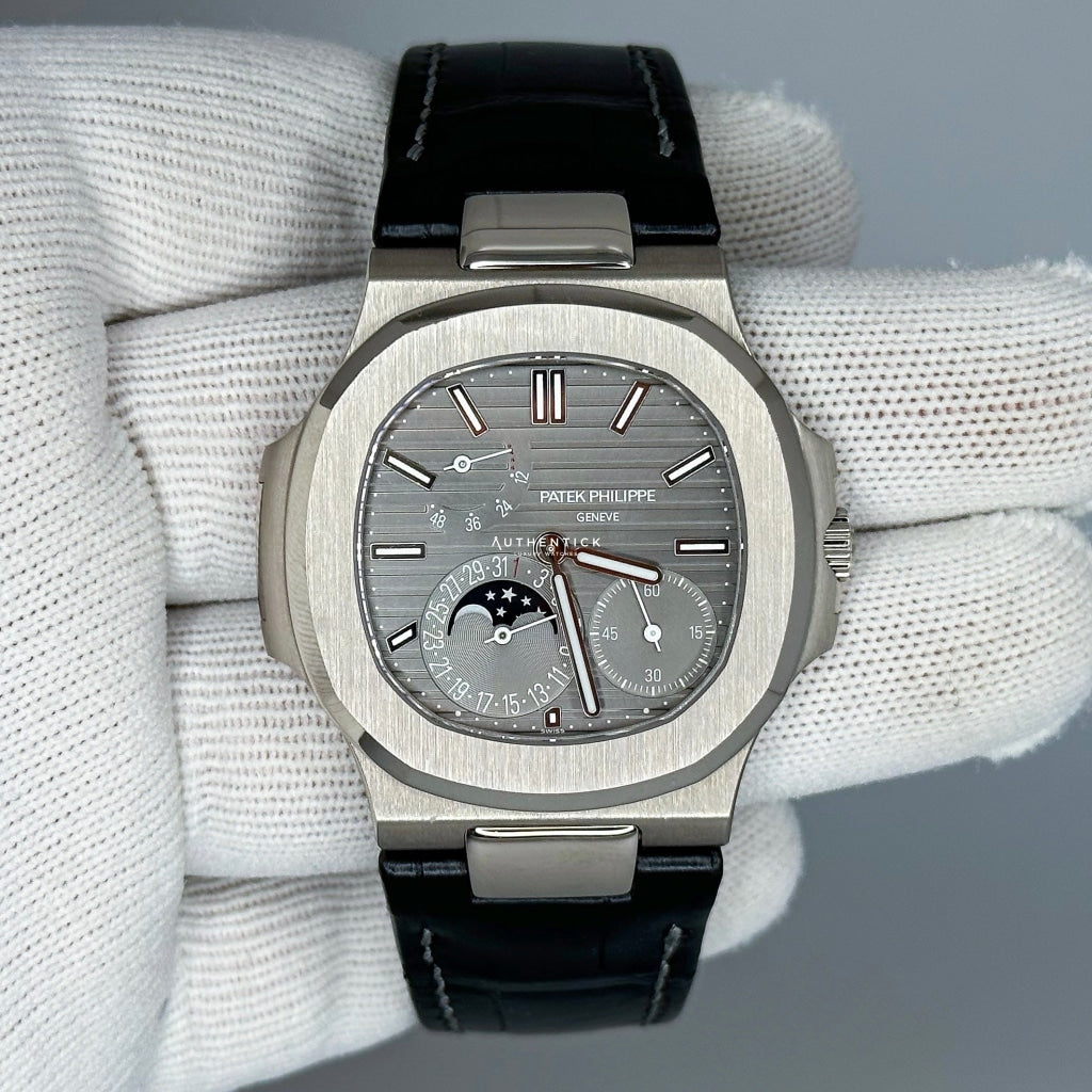 CLASSIC Nautilus Moon Phase White Gold Grey Dial 5712G-001